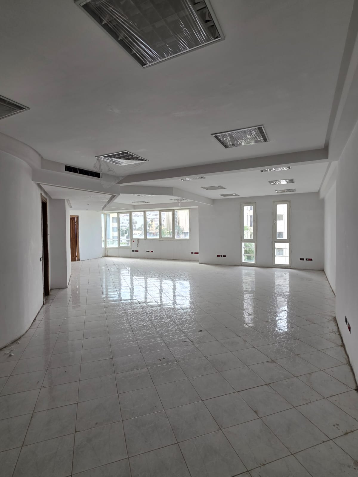 WhatsApp Image 2025-11-16 at 14.37.09 (1)