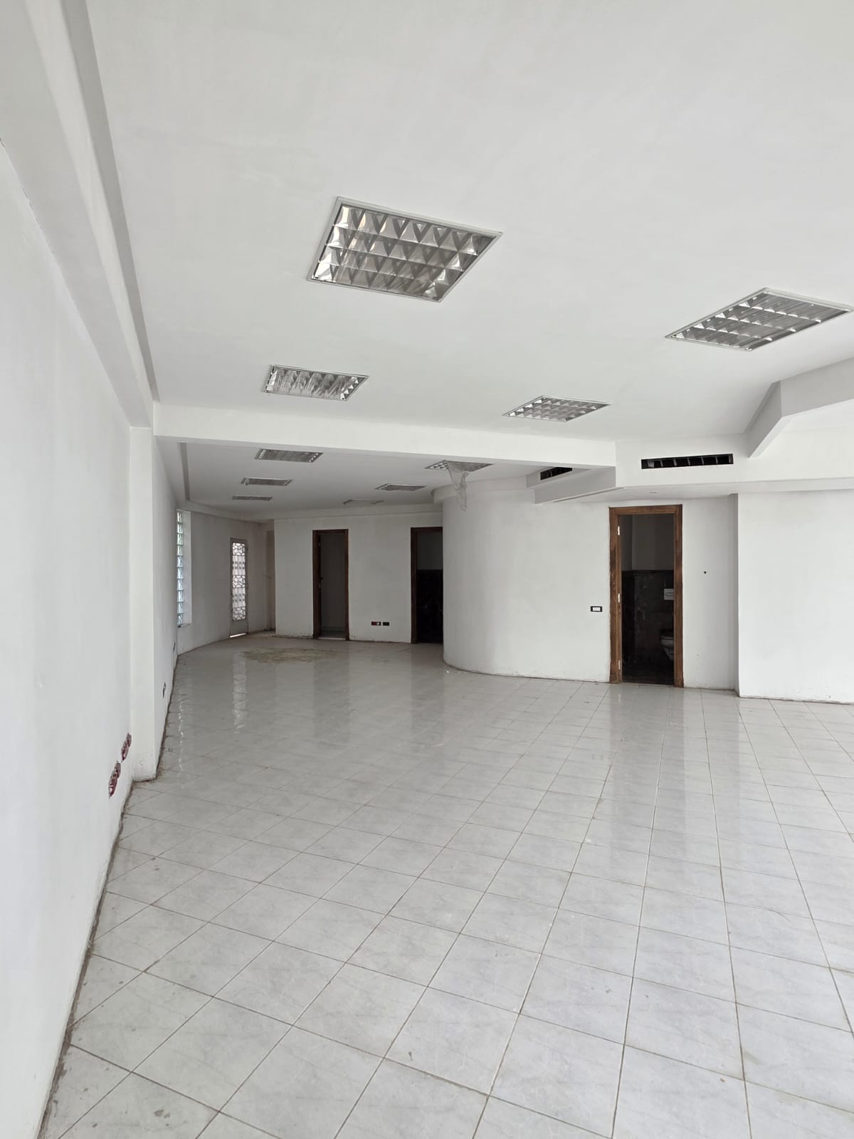 WhatsApp Image 2025-11-16 at 14.37.09