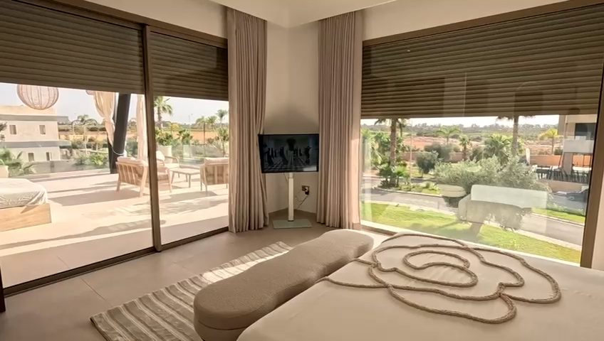 WhatsApp Video 2025-12-25 at 13.24.06.00_00_17_02.Still007