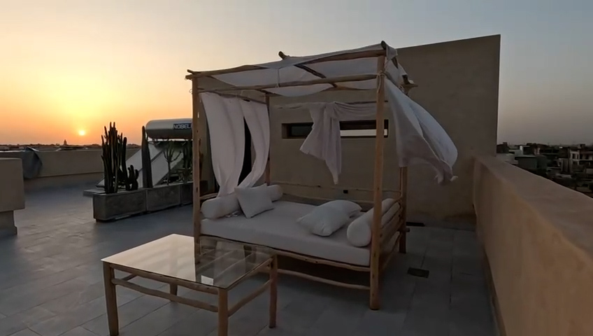 WhatsApp Video 2025-12-25 at 13.24.06.00_01_27_19.Still033